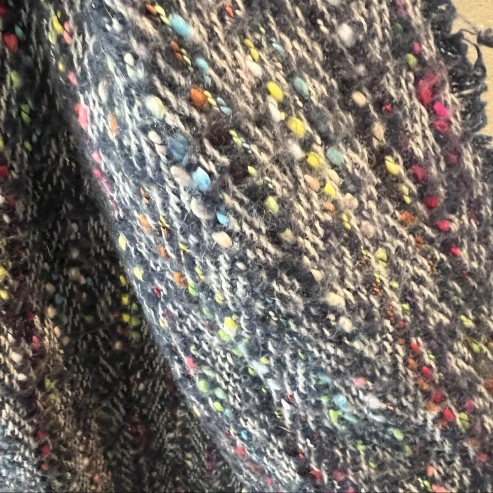 NWT Shiraleah Chicago Cape/Poncho/Wrap Rainbow Rastafarian Boho Hippie - Picture 3 of 5